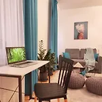 Garden Hideout - *